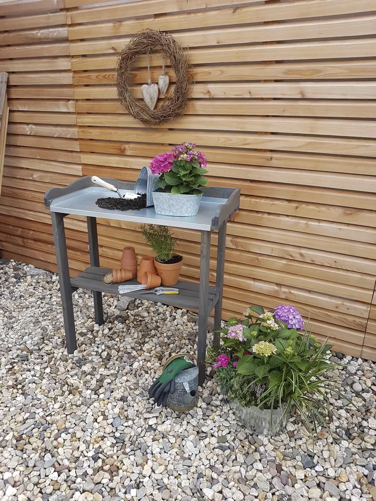 Planting table with galvanized work surface, grey