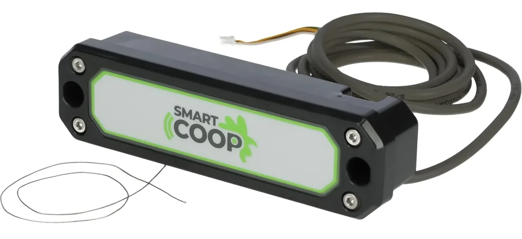 SmartCoop cable pull for chicken door