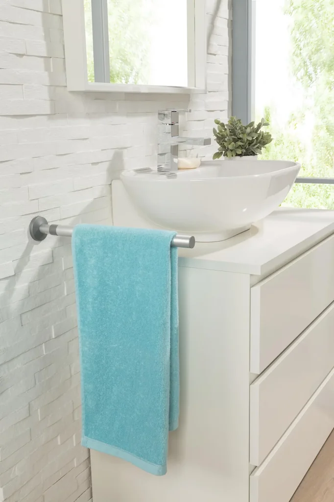 Telescopic towel rail, extendable from 35-58 cm