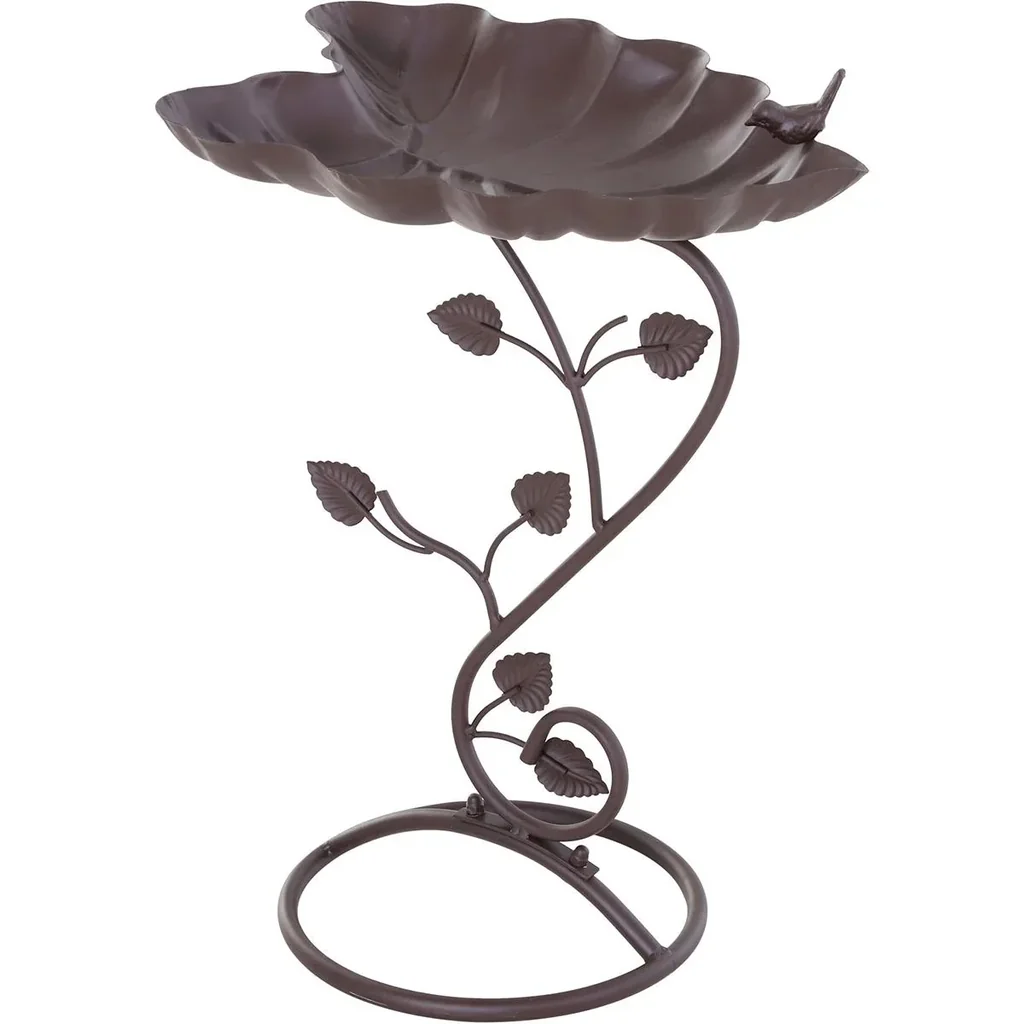 Birdbath in lotus leaf shape