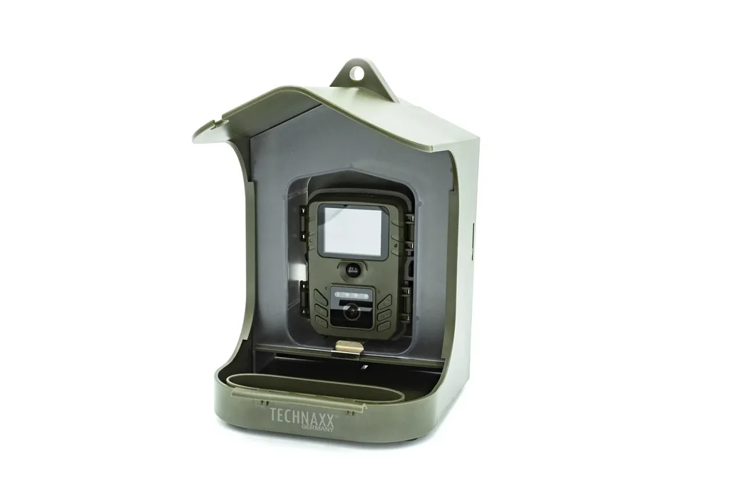 Full HD camera for bird and small animal observation with PIR sensor, microphone and speaker