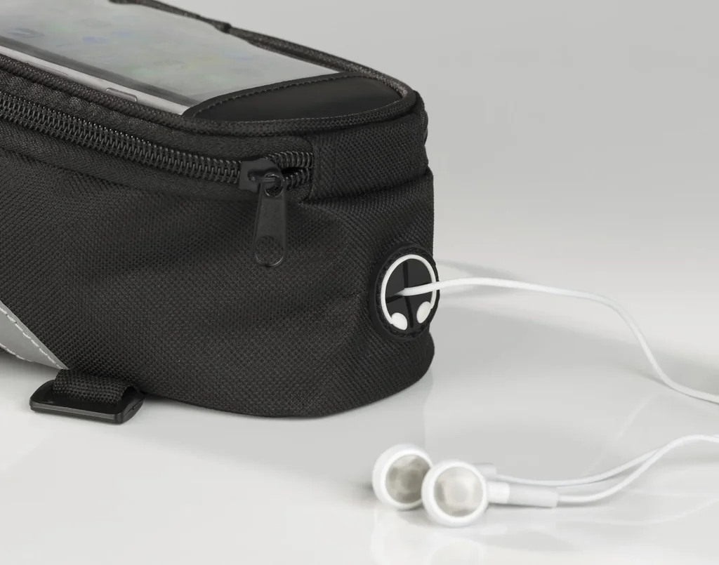 Bicycle smartphone bag