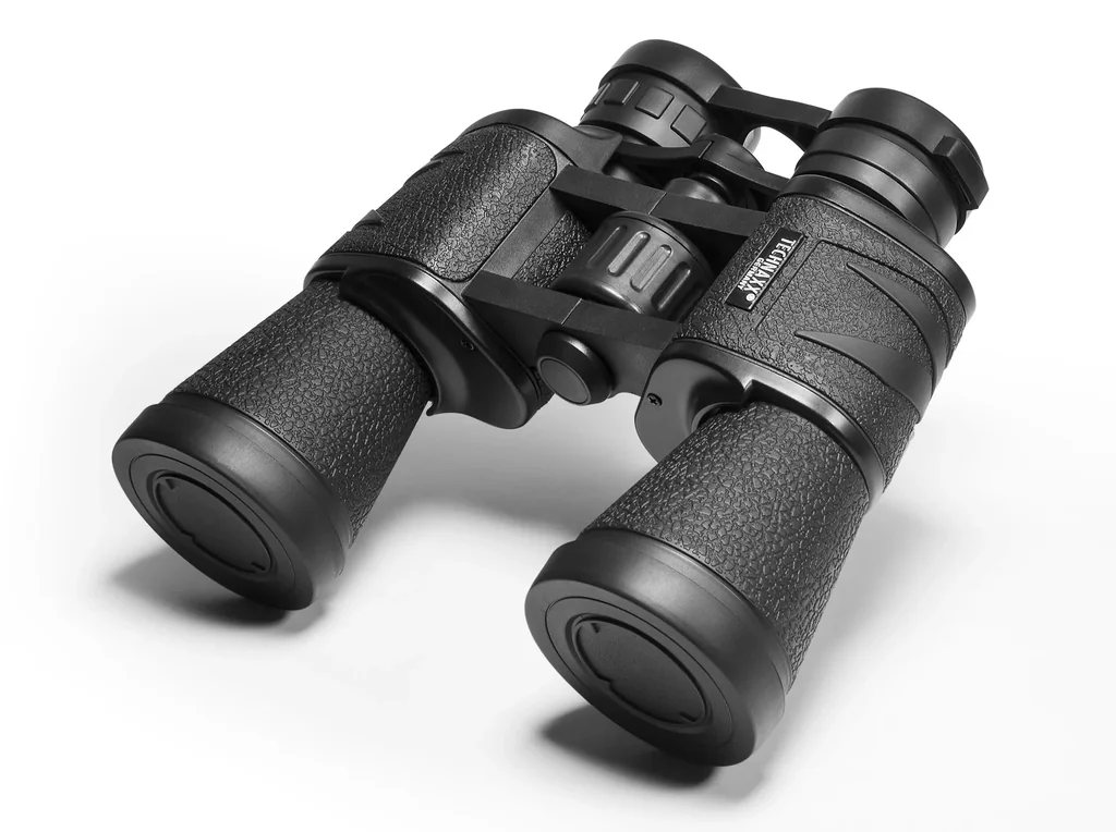 Binoculars with 10x magnification