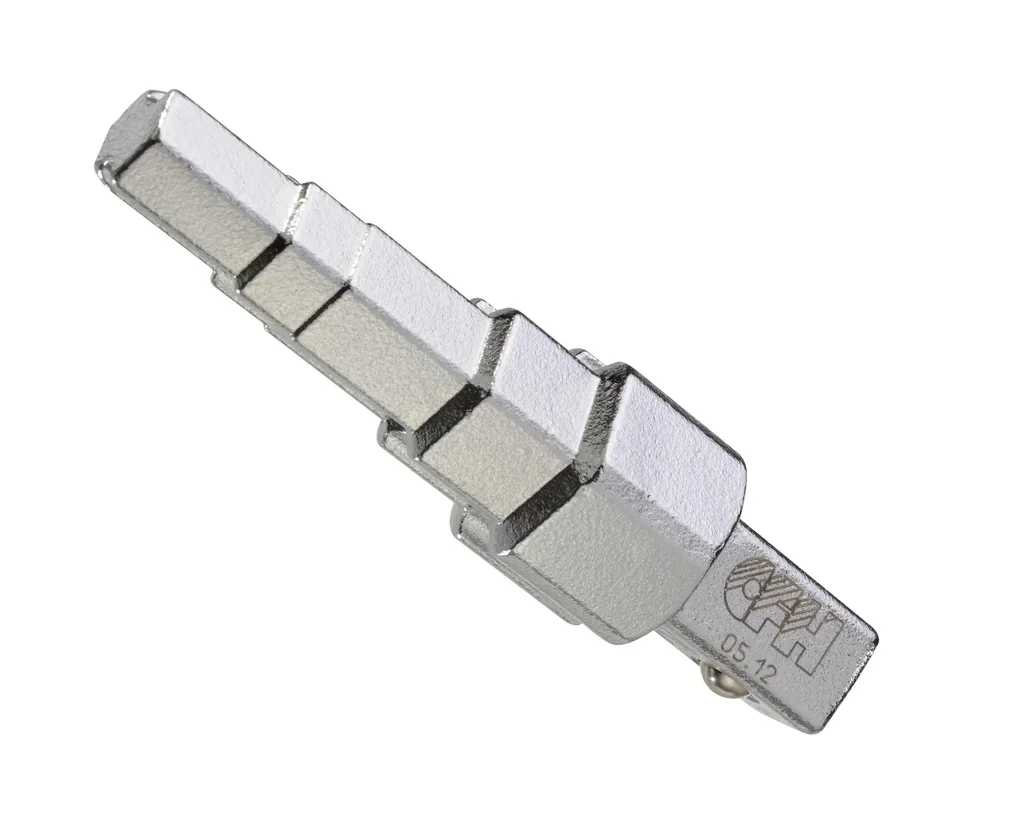 Universal step key