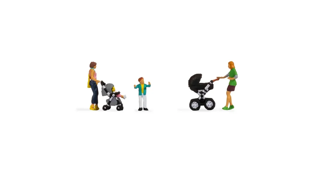 Mothers with children, 4 figures, 2 strollers