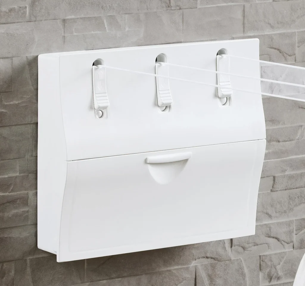 Wall-mounted clothesline