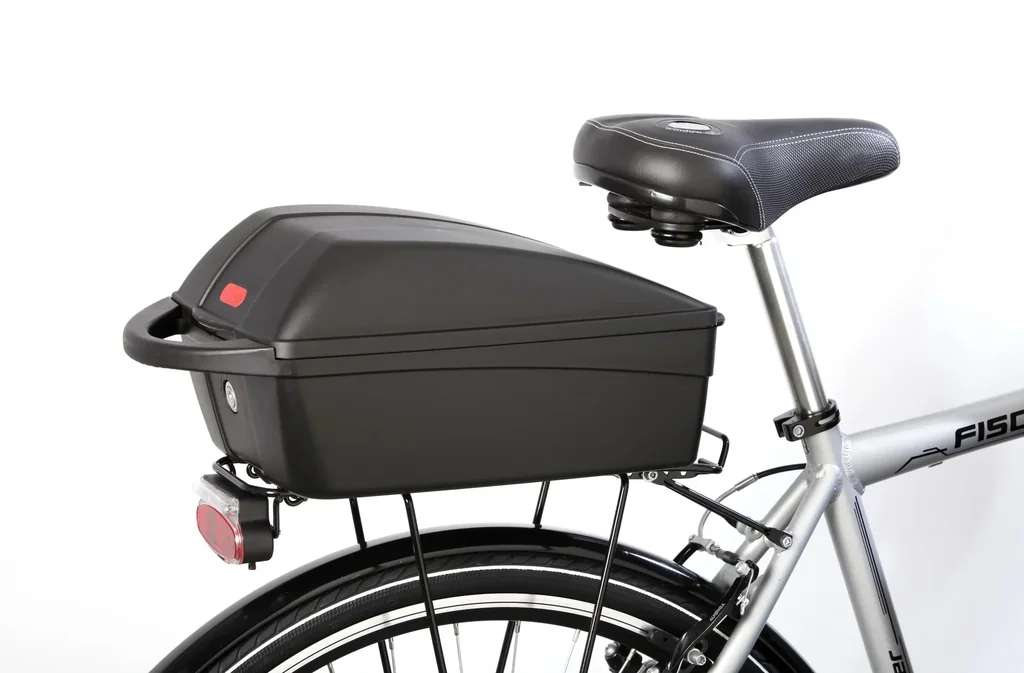 Bicycle luggage box, lockable, with reflector