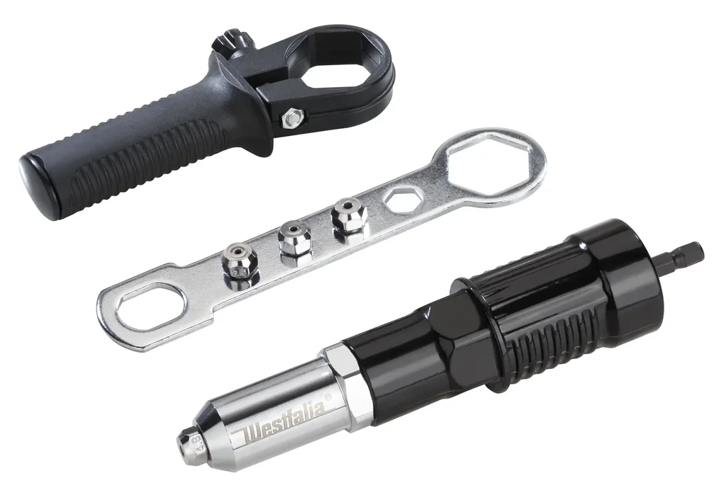 Blind riveting device attachment