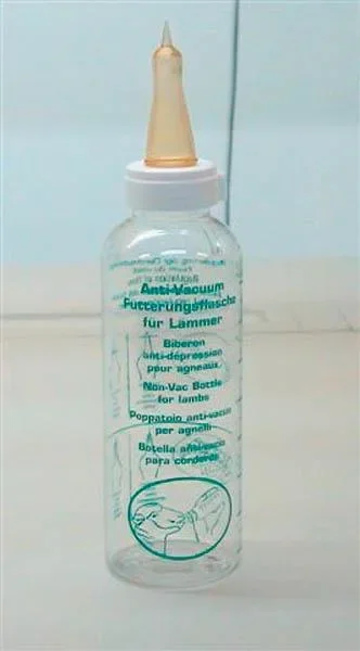 Lambs bottle 500 ml complete with teat