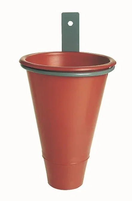 Poultry slaughter funnel