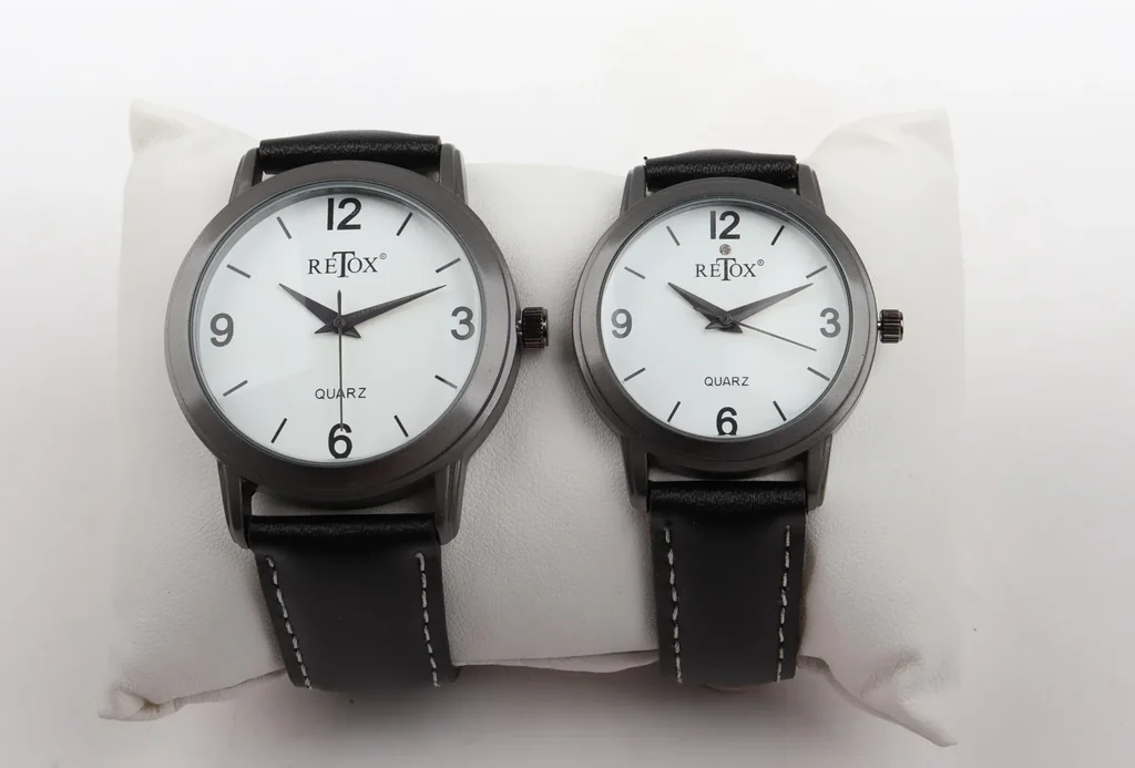 Watch set for him and her in titanium look and genuine leather strap