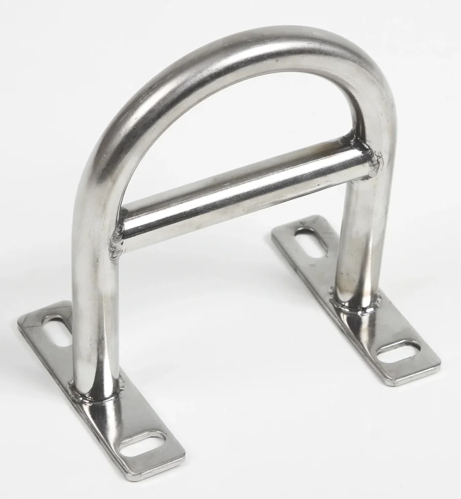 Drinking trough protection bracket for wall mounting for retrofitting