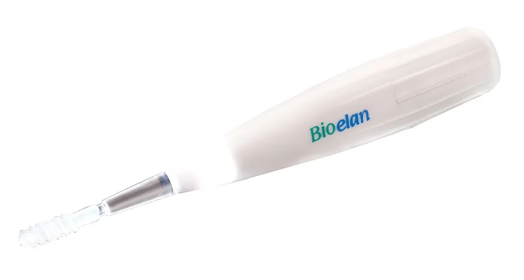 Ear cleaner with light