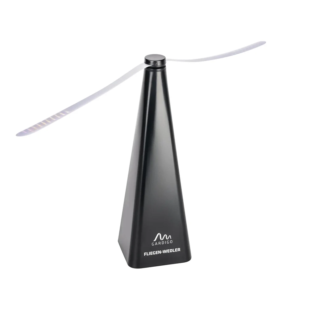 Fly swatter with hanger