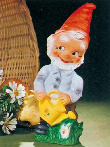 "Dwarf with watering can 32 cm image"