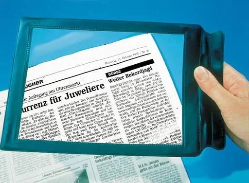 "Reading magnifier, 300% magnification, black image"