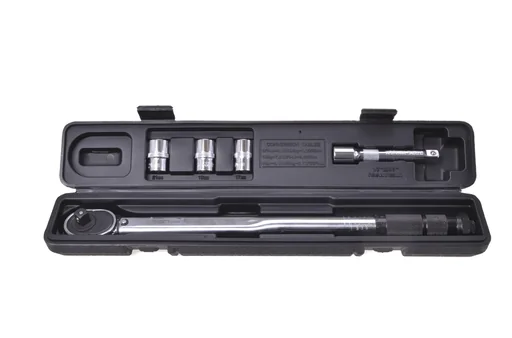 "Torque wrench set, 40 - 210 Nm including extension and three sockets image"