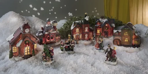 "Christmas village set with lighting - 9 pieces image"