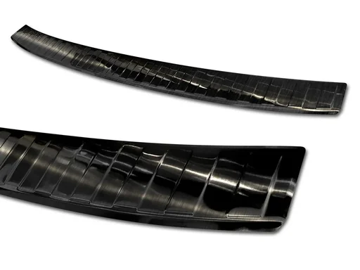 "Stainless steel loading sill protector, BMW X5 G05 with M package, 2018> - graphite/black line. OEM quality, brushed. image"