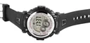 Multifunctional wristwatch with LCD display and quartz movement