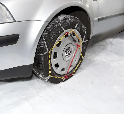 "Snow chains KN 80 1 pair image"
