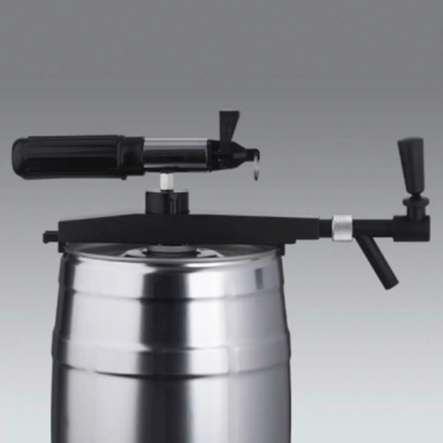 "Handpomp - voor vaten van 5 liter image"