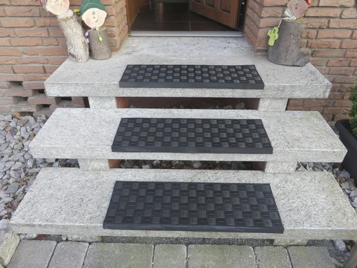 "Rubber angle - stair mat, dark brown image"