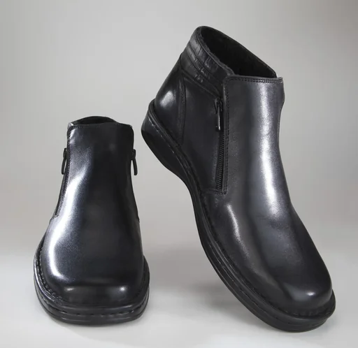 "Men's ankle boots with zippers and warm lining, color black, size 40 image"