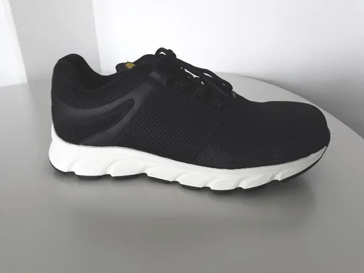 "S1P safety shoe, color black, size 45 image"