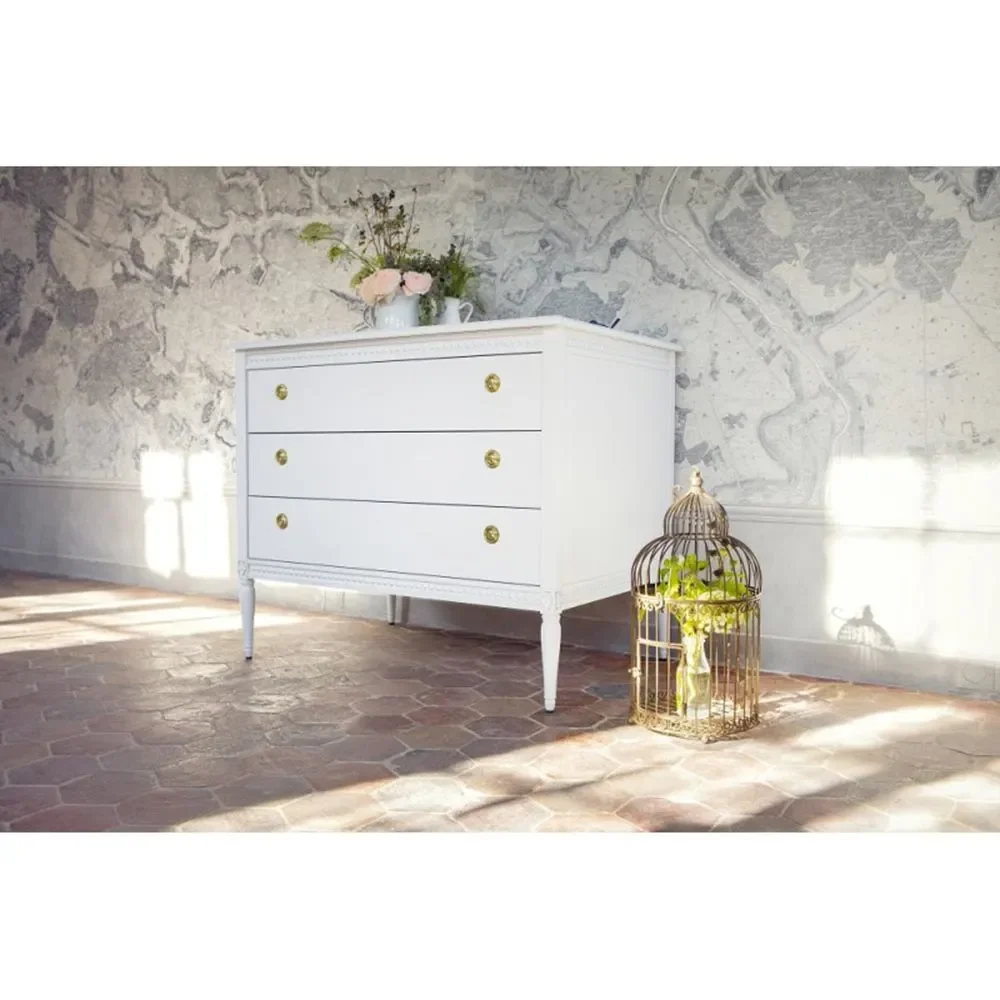 Gustavienne commode wit