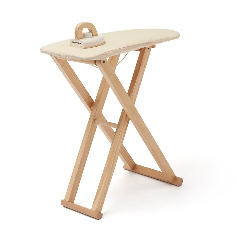"Kids Concept speelgoed strijkplank met strijkijzer hout naturel image"