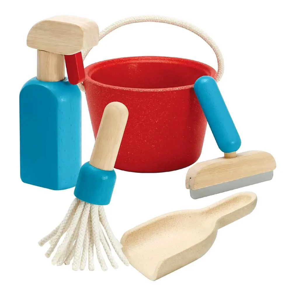 "Plan Toys speelgoedhuis schoonmaakset hout image"