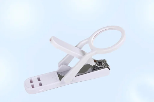 "Nagelknipper met loep, wit image"
