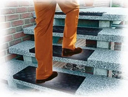 "Rubber angle - stair mat, black - set of 3 pieces image"