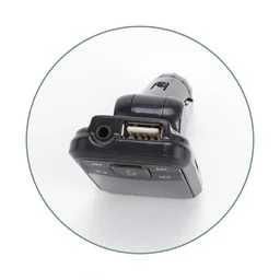 Bluetooth FM-transmitter met handsfree-functie + USB auto-oplader met noodhamer