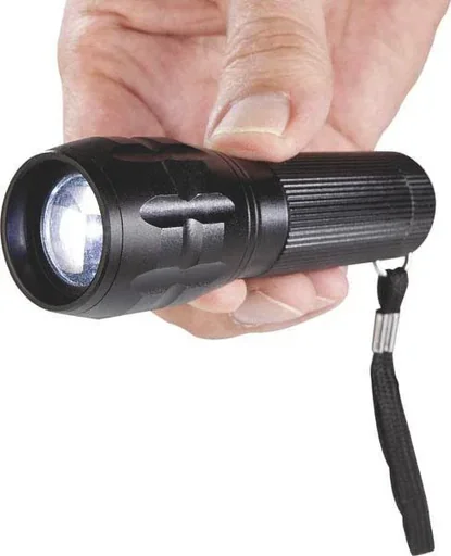 "Focusable aluminum flashlight - with 5 watt CREE LED image"