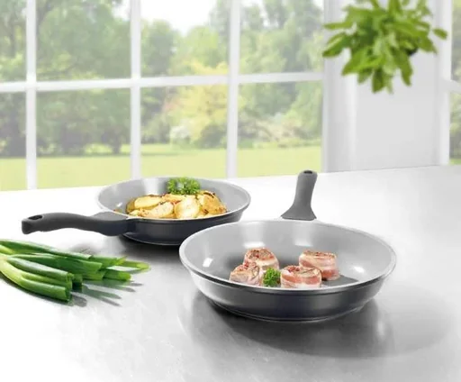 "Ceramica Plus ceramic pans, set of 2, 24/28 cm image"