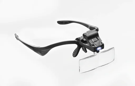 "LED magnifying glasses with 5 magnification inserts image"