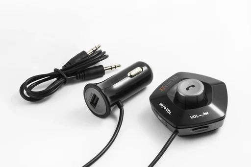 "Transmitter FMT1100BT with hands-free function and charging function image"