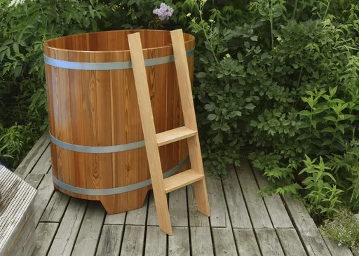 "Larch immersion tub image"