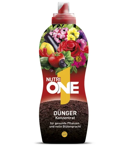 "Universal fertilizer, 1 L image"